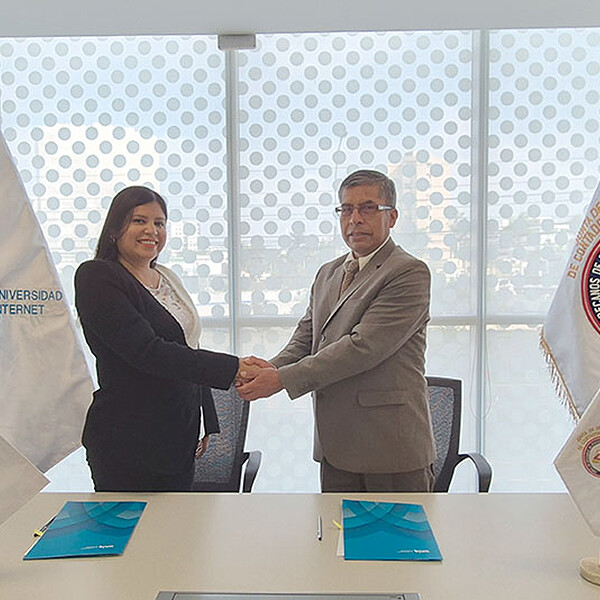 Acuerdo entre UNIR y los Colegios de Contadores Públicos de Perú